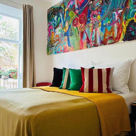 Green Balcony & King Size Bed Prague Extérieur photo